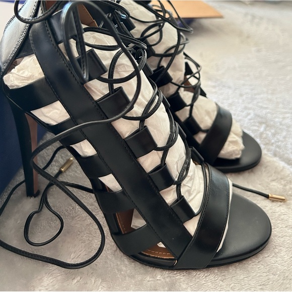 Black Heels - Picture 2 of 3